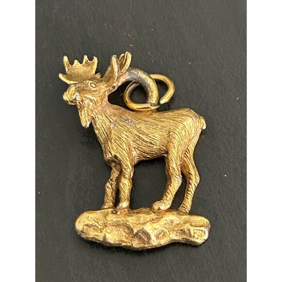Moose Elk Charm Pendant Gold-Plated Animal Figurine Jewelry Vintage - Picture 2 of 8
